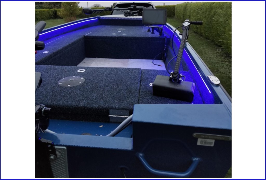 Bassboat PF420 Bleu de Laurent